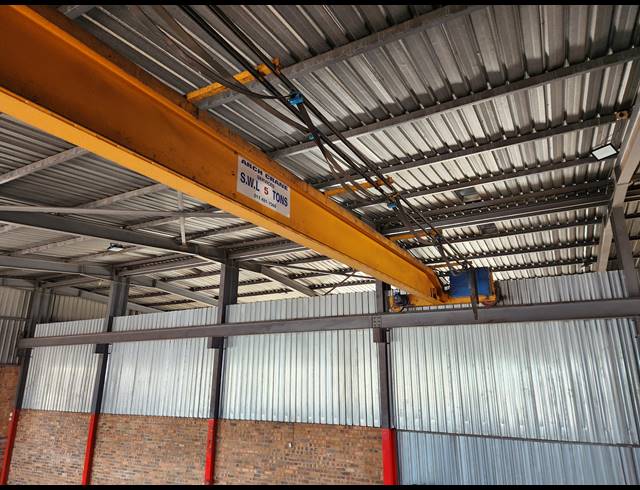 440M² MINI FACTORY FOR SALE IN DRIEHOEK